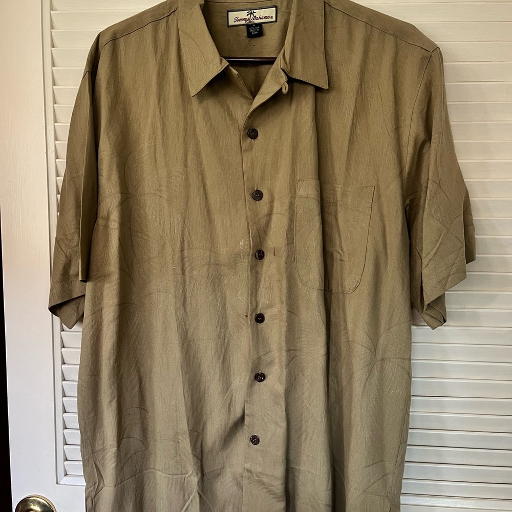 Tommy Bahama button down short sleeve mens shirt